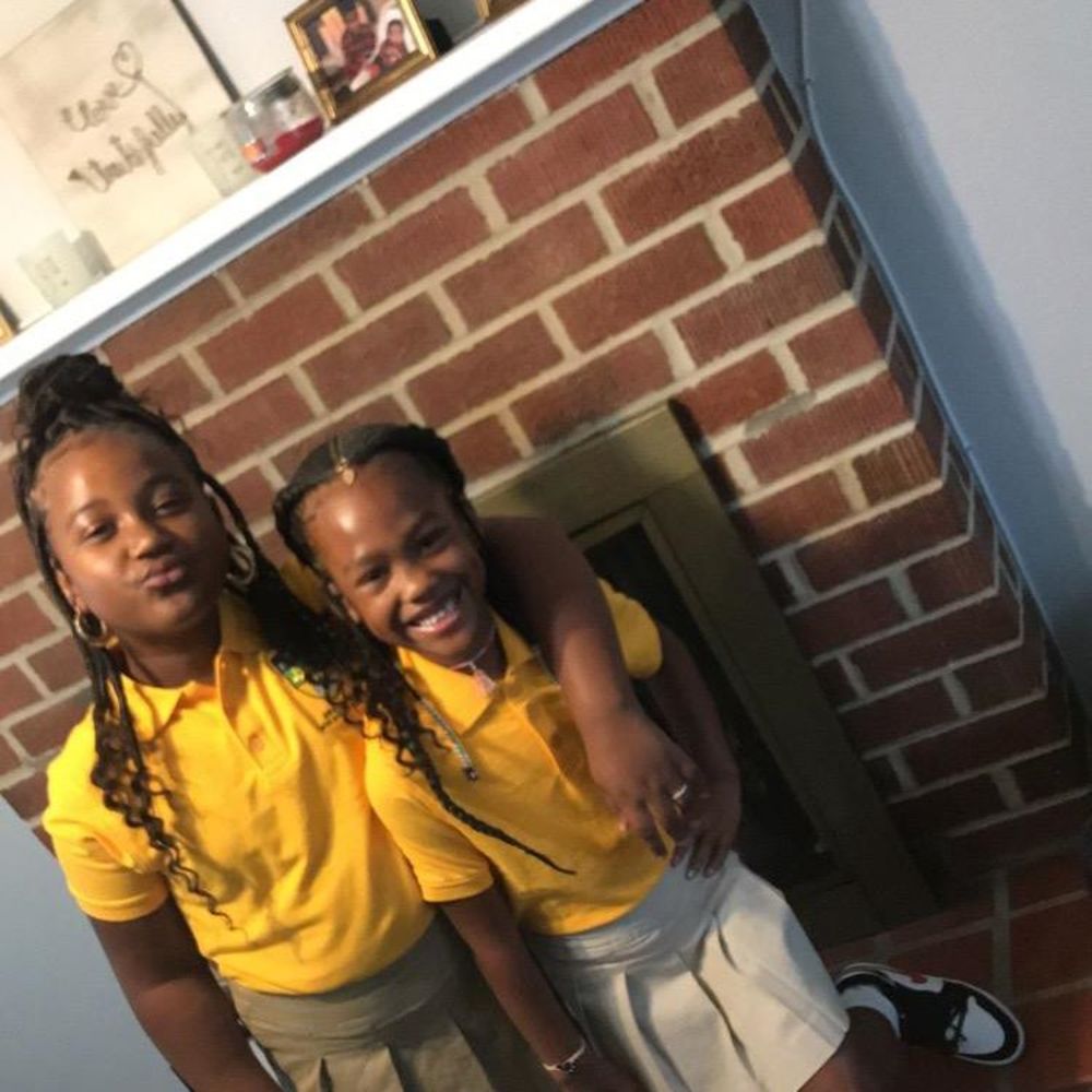 Meet your Posher, La'kia